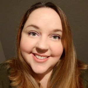 Meet your Posher, Elaine